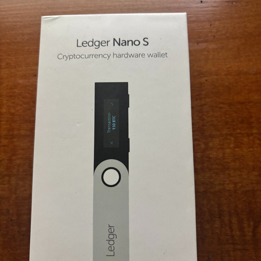 Cryptocurrency Wallet, Ledger Nano S Cryptocurrency hardware wallet